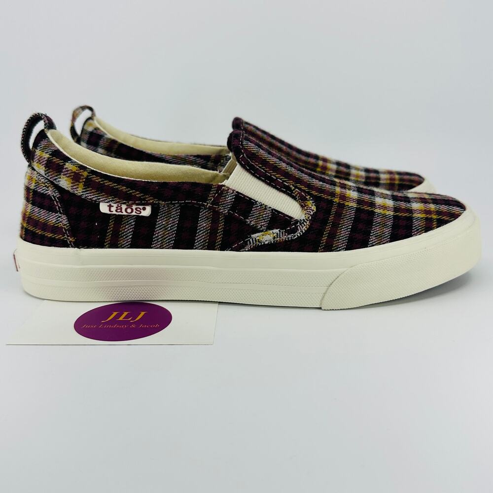 Taos Women's Rubber Soul Burgundy Plaid Canvas Slip On Comfort Sneakers Size 6.5